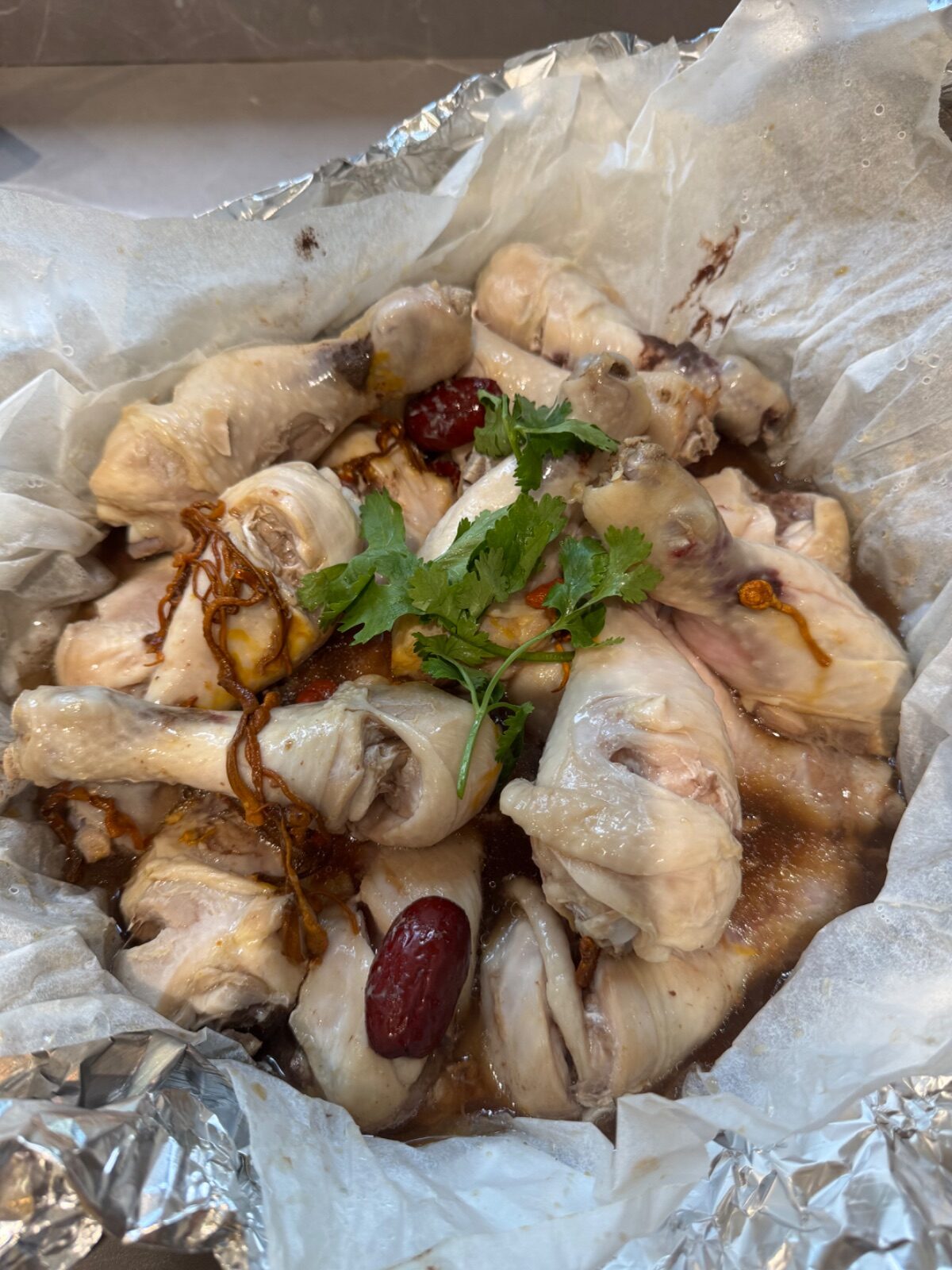 Steamed Chicken with Ginger Juice & Chinese Herbs